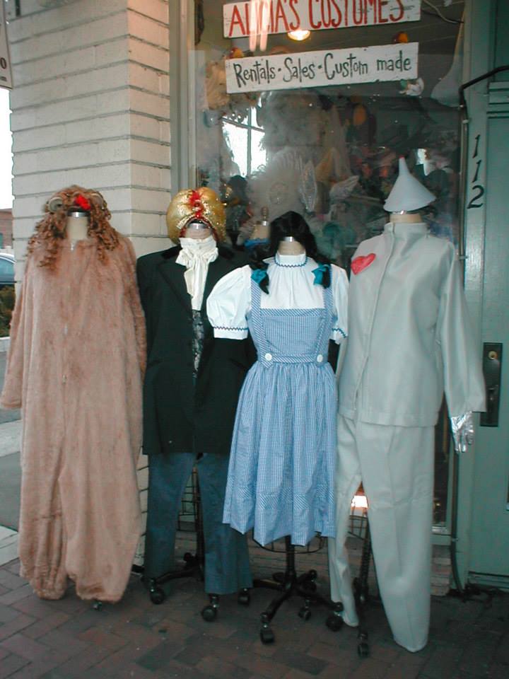 Halloween Costumes in Covina, CA