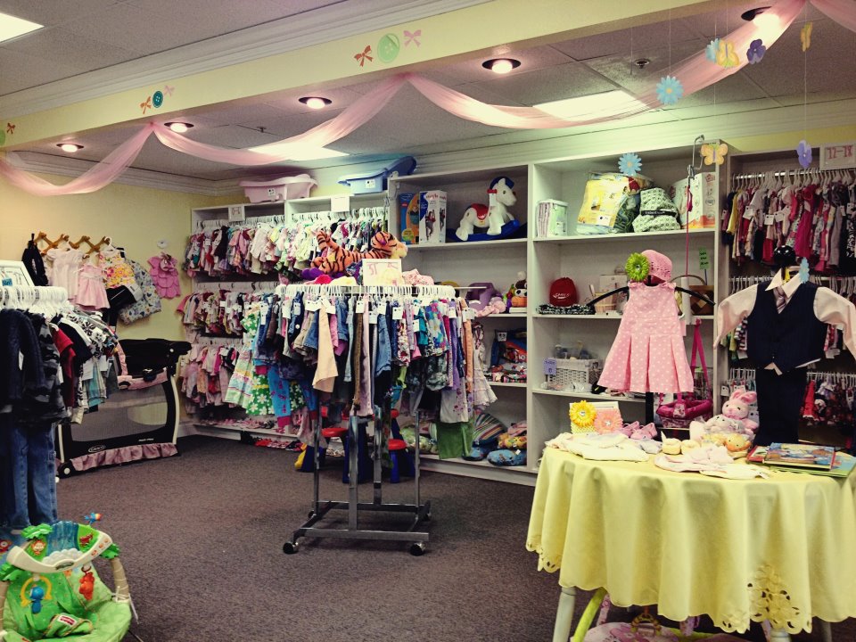 Buttons 'n Bows Resale and Boutique Shop in Riverside, CA